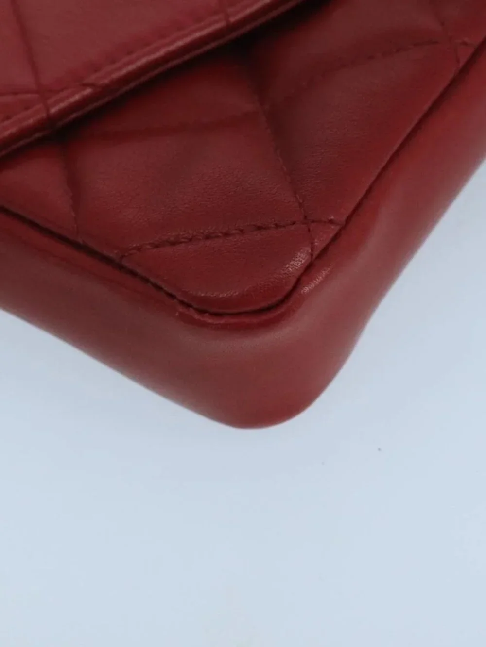 CHANEL Matelasse Waist bag Lamb Skin Red Gold CC Auth PP033